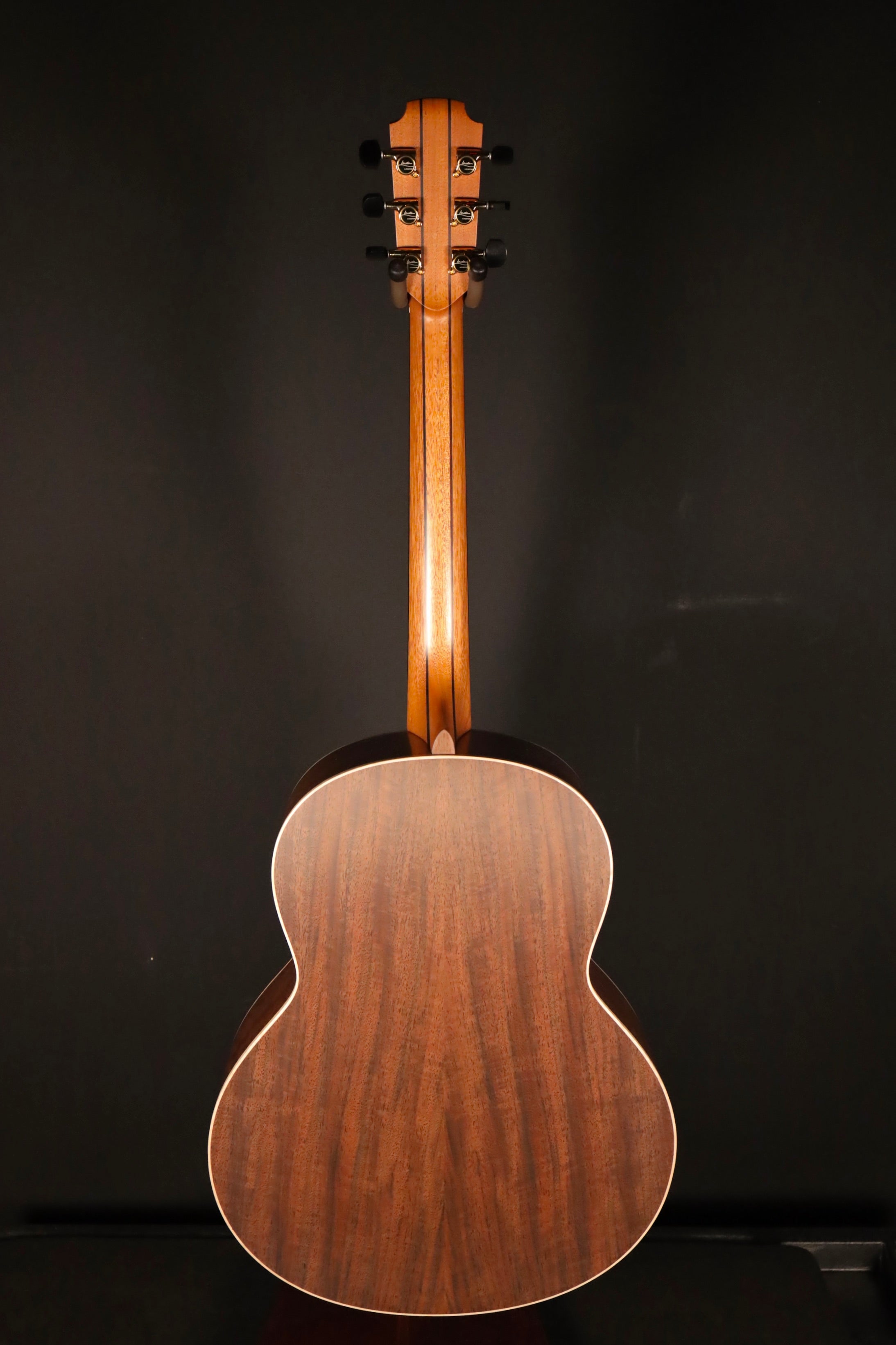 Lowden F23 - Red Cedar/Walnut (NEW) – Organic Sounds Select Guitars