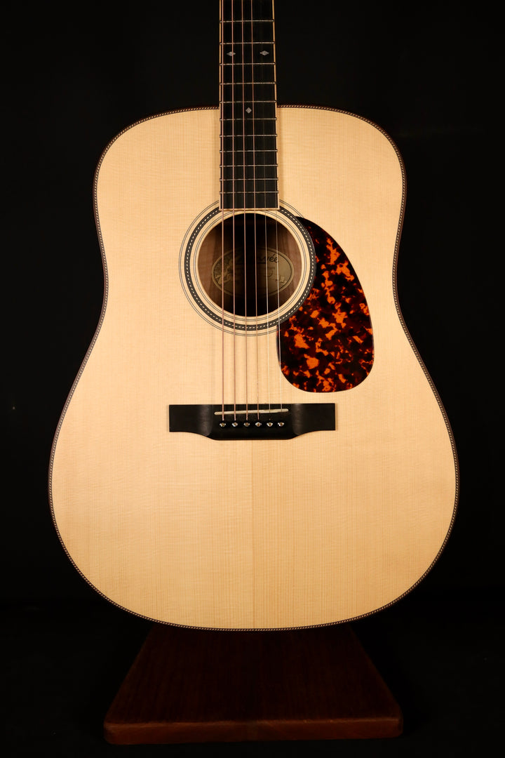 Larrivee D-40 - Moon Spruce/Flamed European Walnut (2017)
