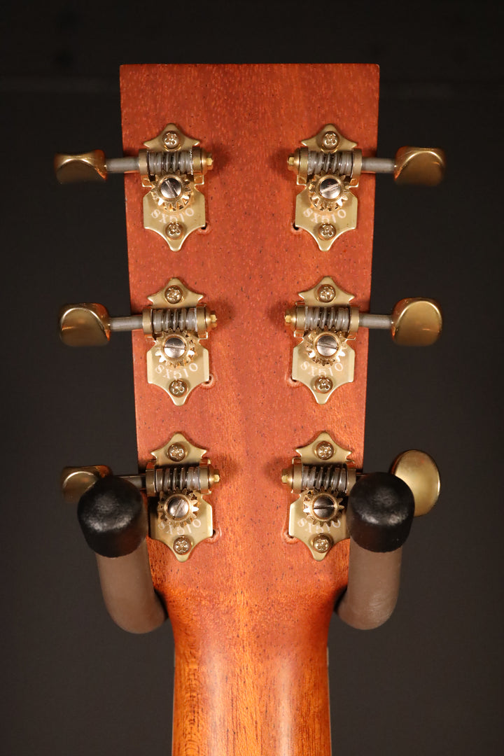 Larrivee D-40 - Moon Spruce/Flamed European Walnut (2017)