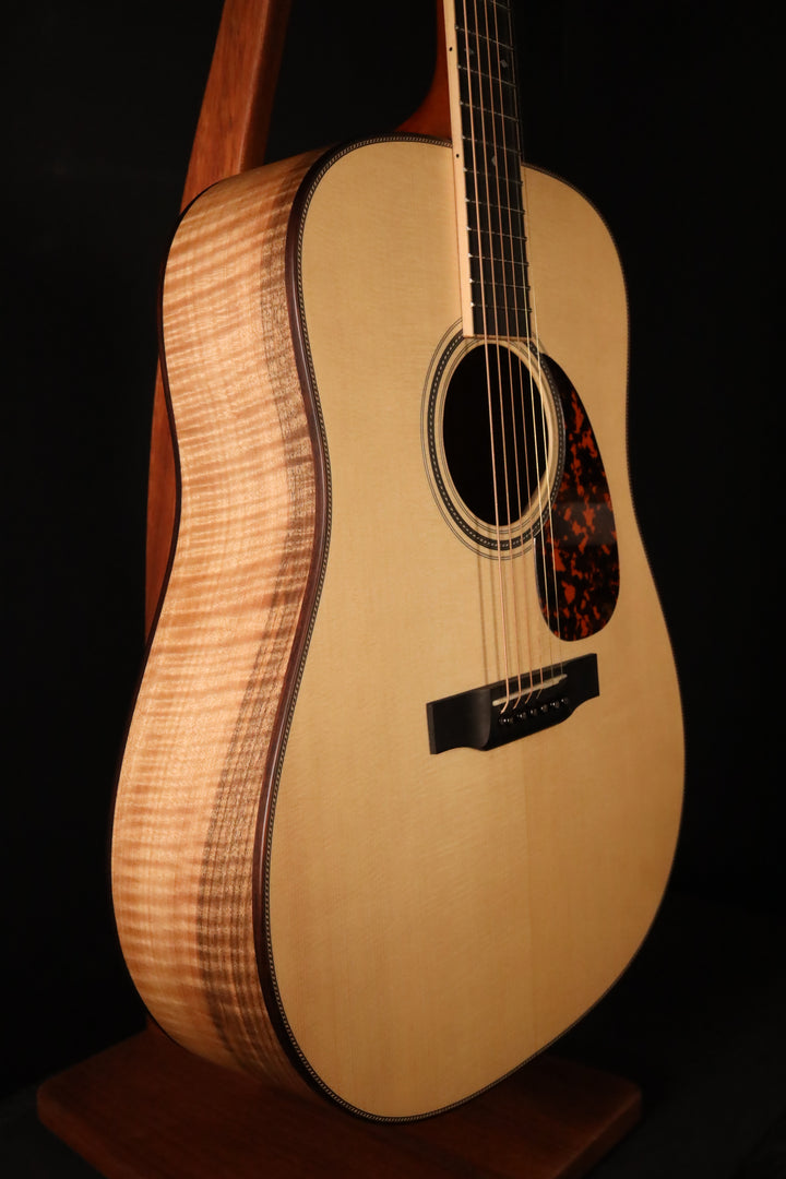 Larrivee D-40 - Moon Spruce/Flamed European Walnut (2017)