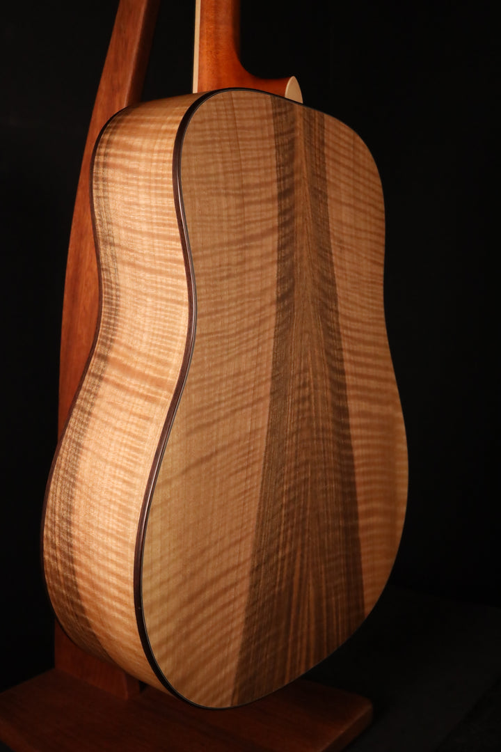 Larrivee D-40 - Moon Spruce/Flamed European Walnut (2017)