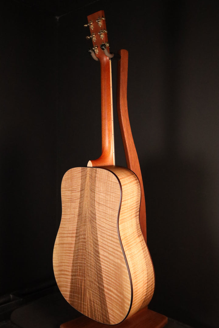 Larrivee D-40 - Moon Spruce/Flamed European Walnut (2017)