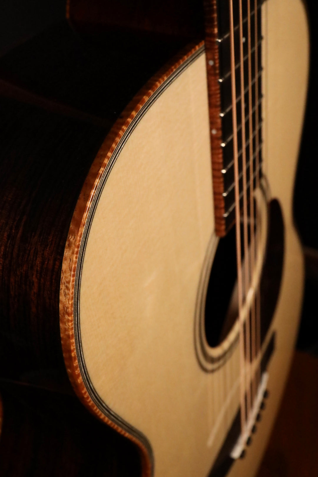 Santa Cruz Custom OM - Moon Spruce Bear Claw/Indian Rosewood (NEW)