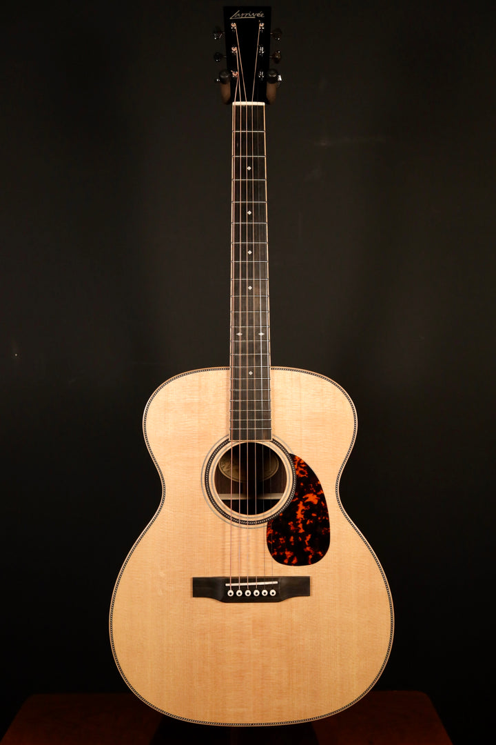 Larrivee OM-44 R - Legacy Series Sitka Spruce/Indian Rosewood (NEW)