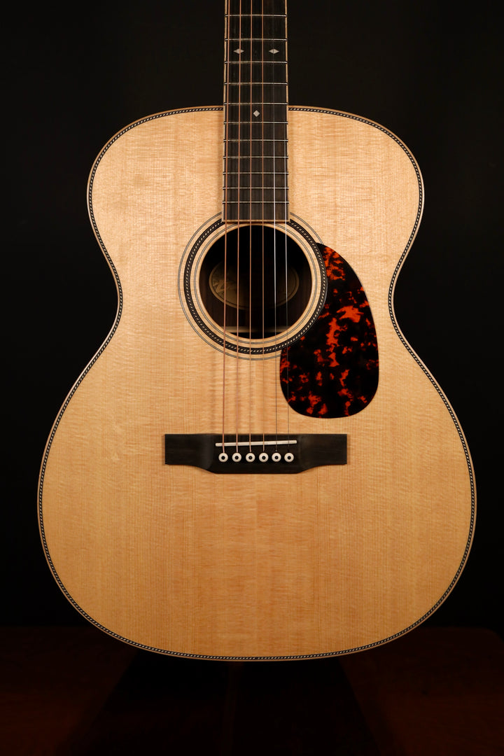 Larrivee OM-44 R - Legacy Series Sitka Spruce/Indian Rosewood (NEW)