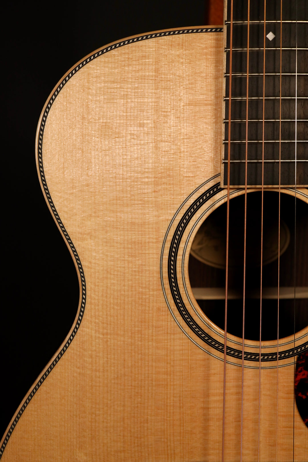Larrivee OM-44 R - Legacy Series Sitka Spruce/Indian Rosewood (NEW)