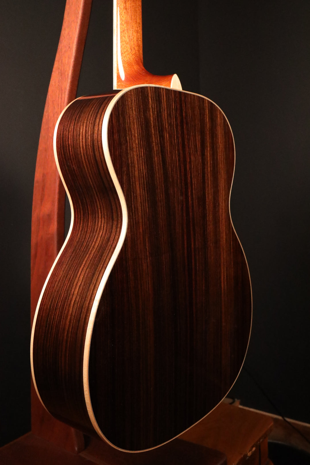 Larrivee OM-44 R - Legacy Series Sitka Spruce/Indian Rosewood (NEW)
