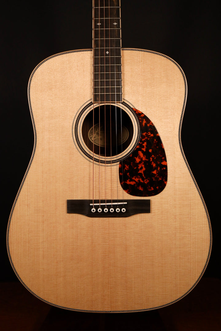 Larrivee D-44 R - Legacy Series Sitka Spruce/Indian Rosewood (NEW)
