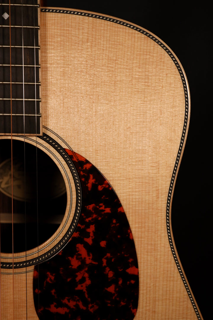 Larrivee D-44 R - Legacy Series Sitka Spruce/Indian Rosewood (NEW)