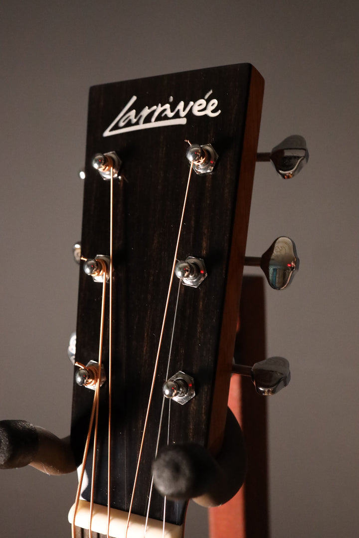 Larrivee D-44 R - Legacy Series Sitka Spruce/Indian Rosewood (NEW)