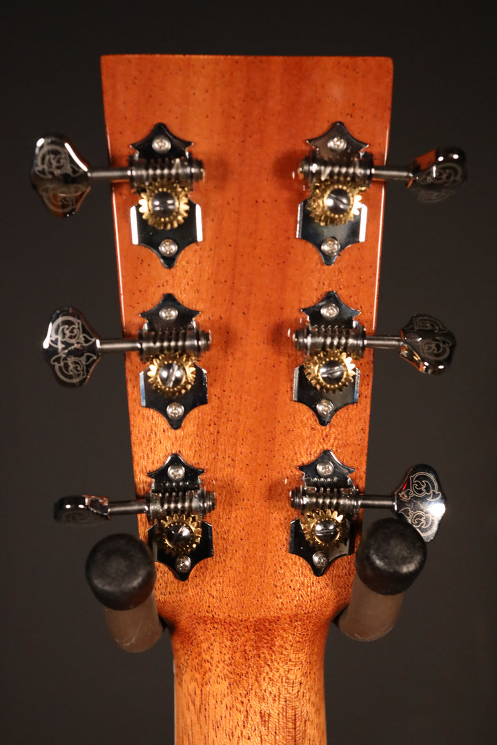Larrivee D-44 R - Legacy Series Sitka Spruce/Indian Rosewood (NEW)