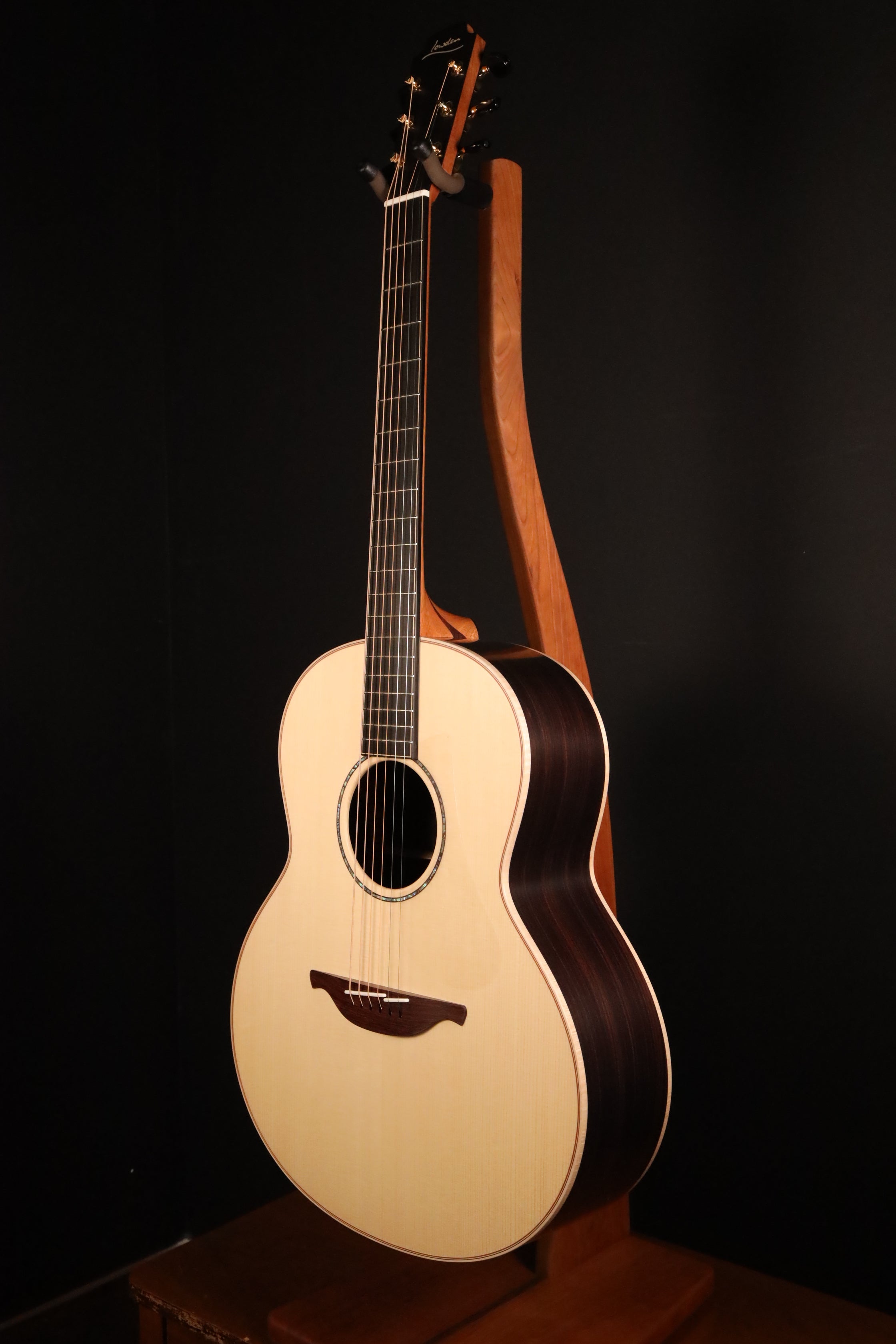 Lowden F-35 - Adirondack Spruce/Indian Rosewood (NEW) – Organic