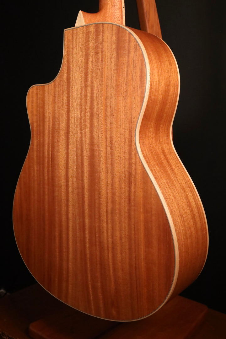 Larrivee LV-03 Mahogany - Sitka Spruce/Mahogany (NEW)