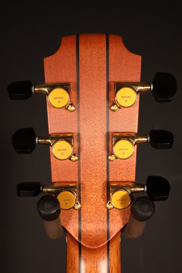 Lowden WL-25 (Wee Lowden) - Red Cedar/Indian Rosewood (pre-owned 2022)