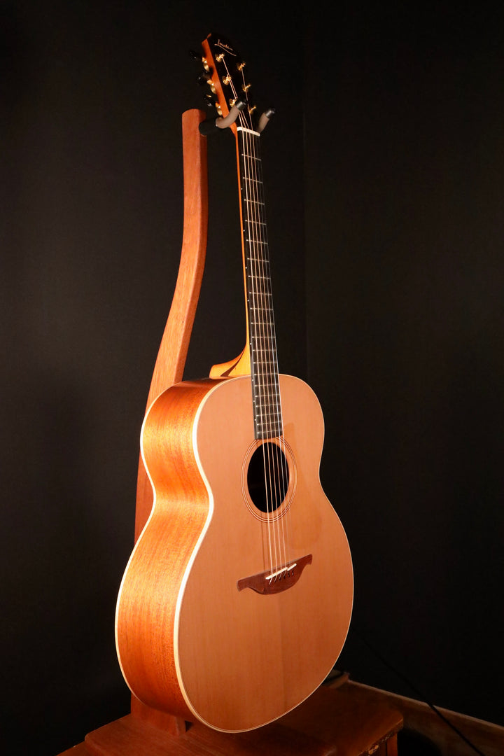 Lowden O-22 - Red Cedar/Mahogany (2022)