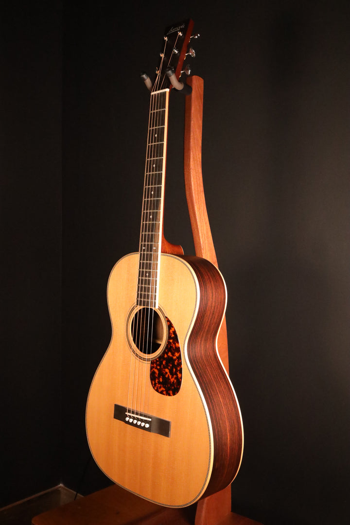 Larrivee 00-40R - Sitka Spruce/Indian Rosewood (New)
