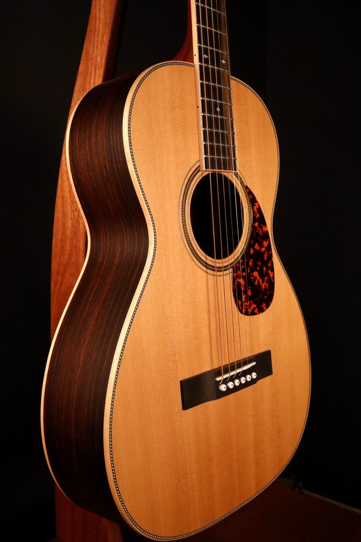 Larrivee 00-40R - Sitka Spruce/Indian Rosewood (New)