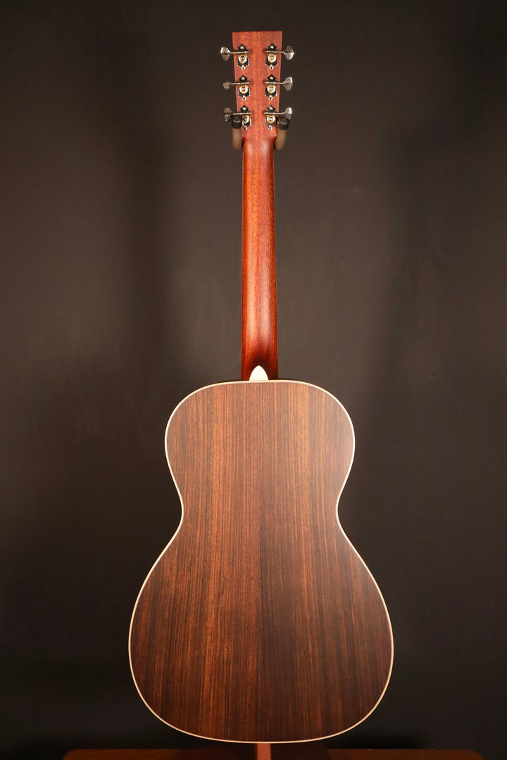 Larrivee 00-40R - Sitka Spruce/Indian Rosewood (New)