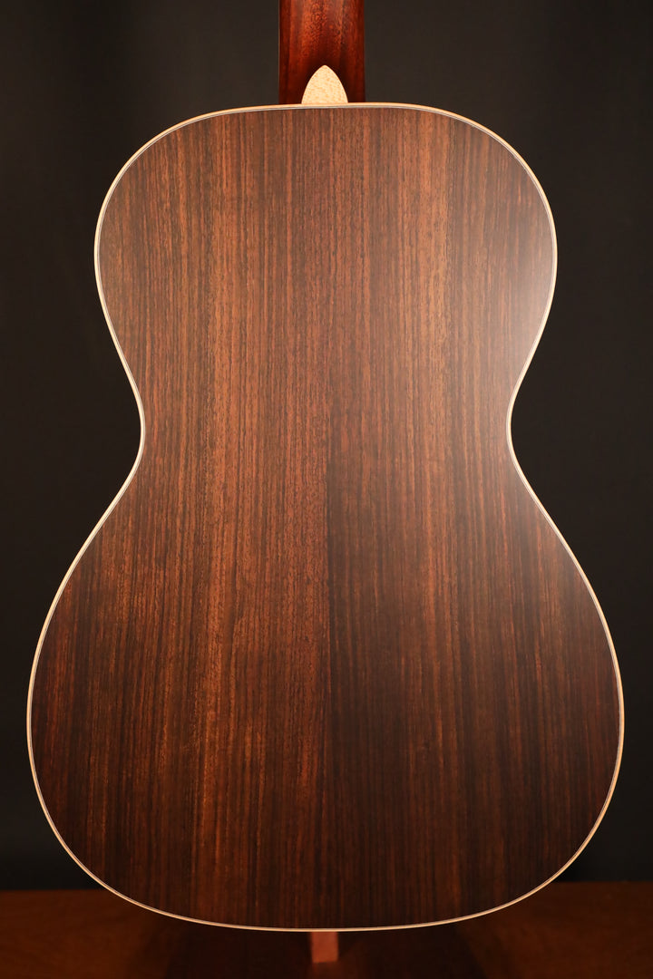 Larrivee 00-40R - Sitka Spruce/Indian Rosewood (New)