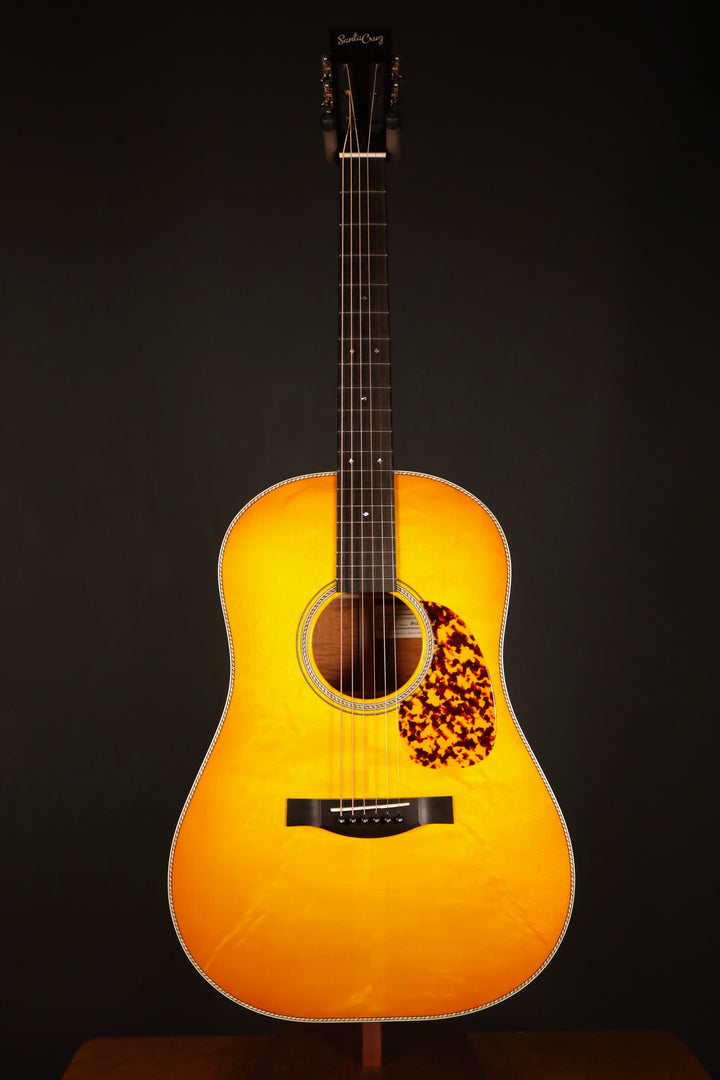 Santa Cruz D-12 Custom - Bearclaw German Spruce/Figured Mahogany (NEW)