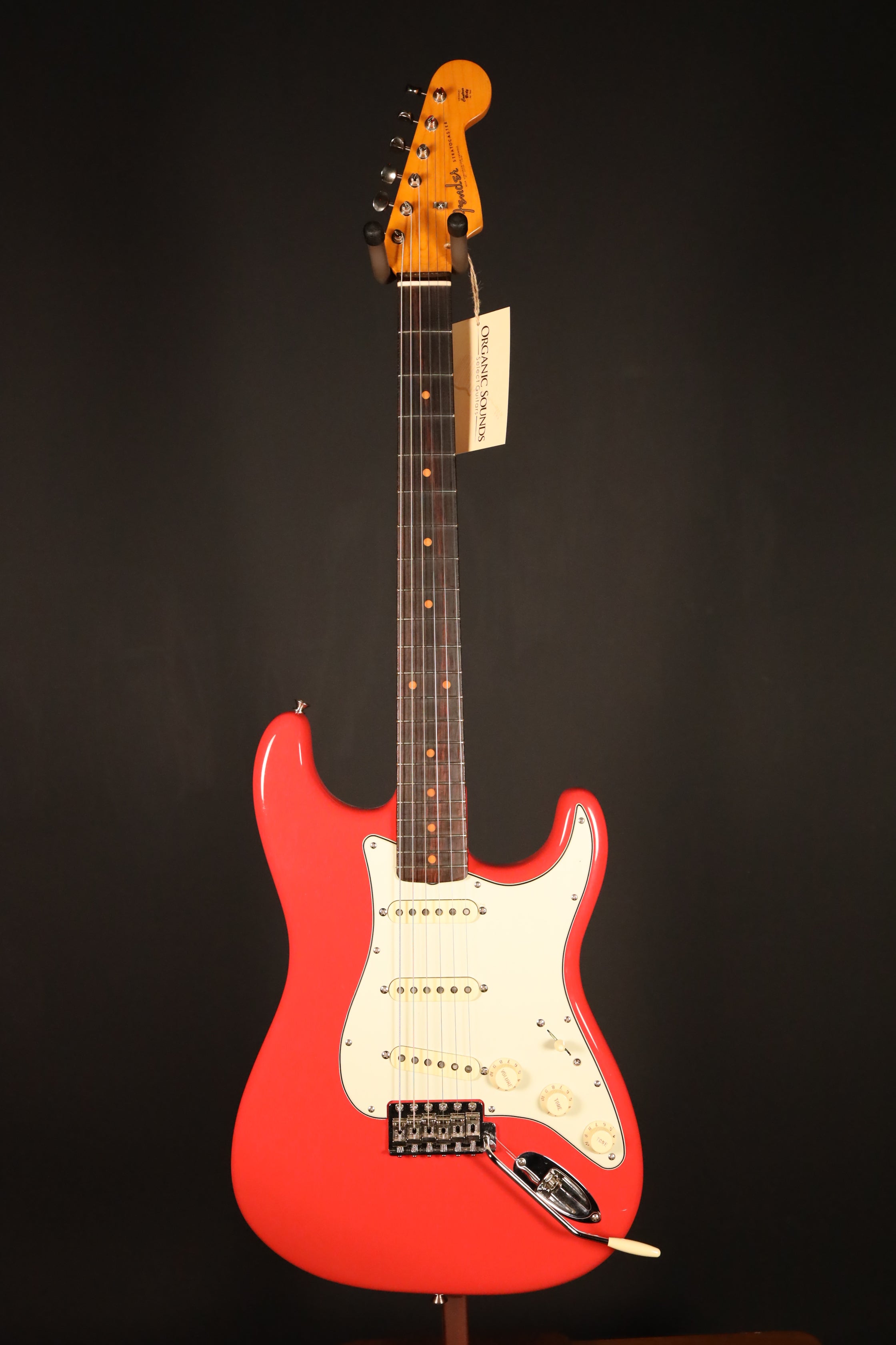 American vintageストラトキャスター/fiesta red 最終 American vintageストラトキャスター/fiesta red 最終 - メルカリ
