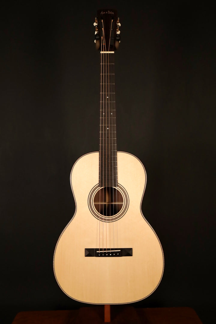 Huss and Dalton 00-SP Engelmann Spruce/East Indian Rosewood (NEW)