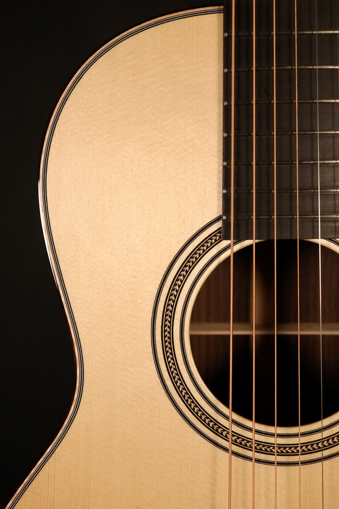 Huss and Dalton 00-SP Engelmann Spruce/East Indian Rosewood (NEW)