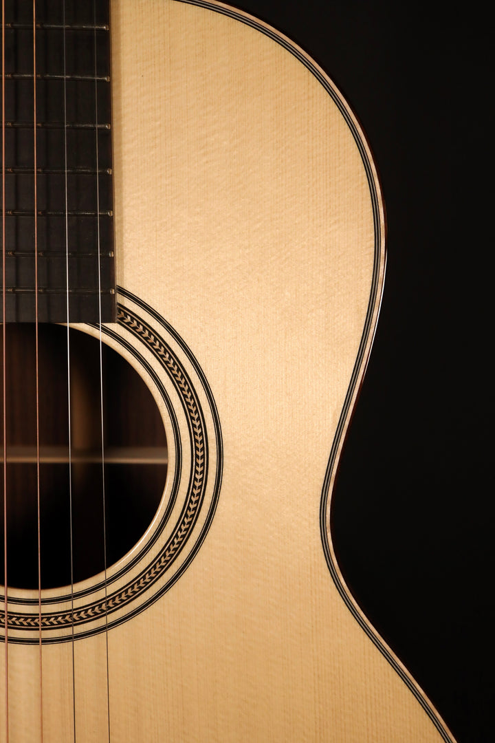 Huss and Dalton 00-SP Engelmann Spruce/East Indian Rosewood (NEW)