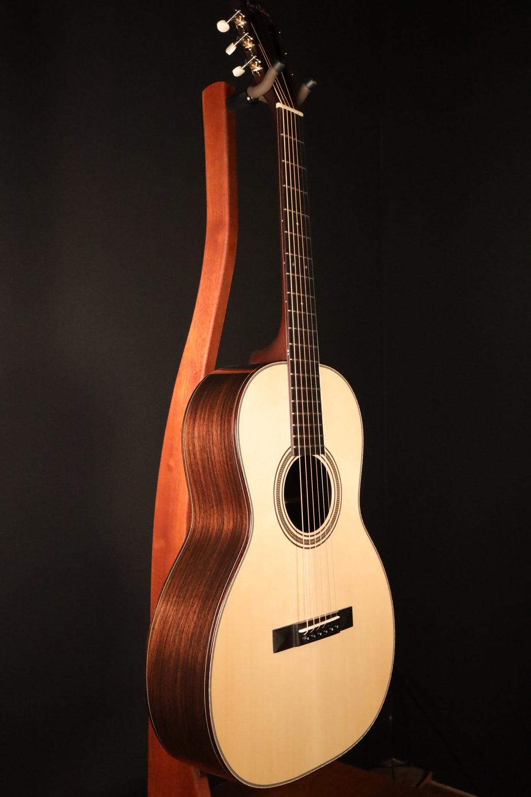 Huss and Dalton 00-SP Engelmann Spruce/East Indian Rosewood (NEW)