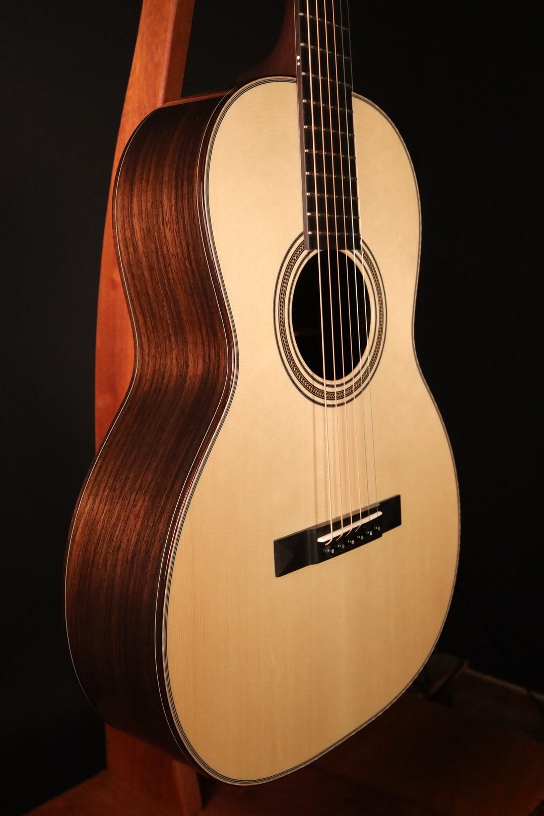 Huss and Dalton 00-SP Engelmann Spruce/East Indian Rosewood (NEW)