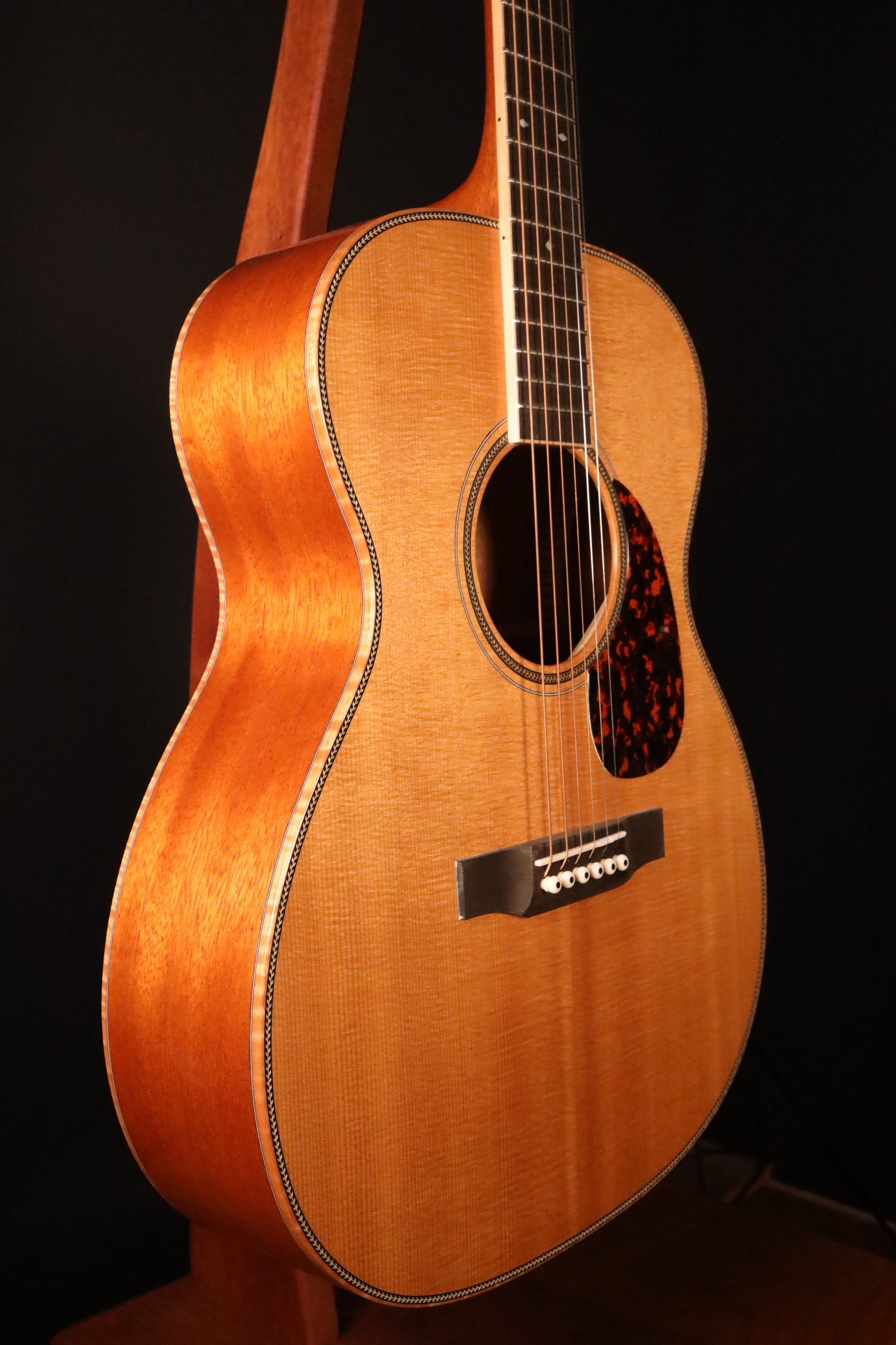 Larrivee OM-50 Sitka/Mahogany – Organic Sounds Select Guitars