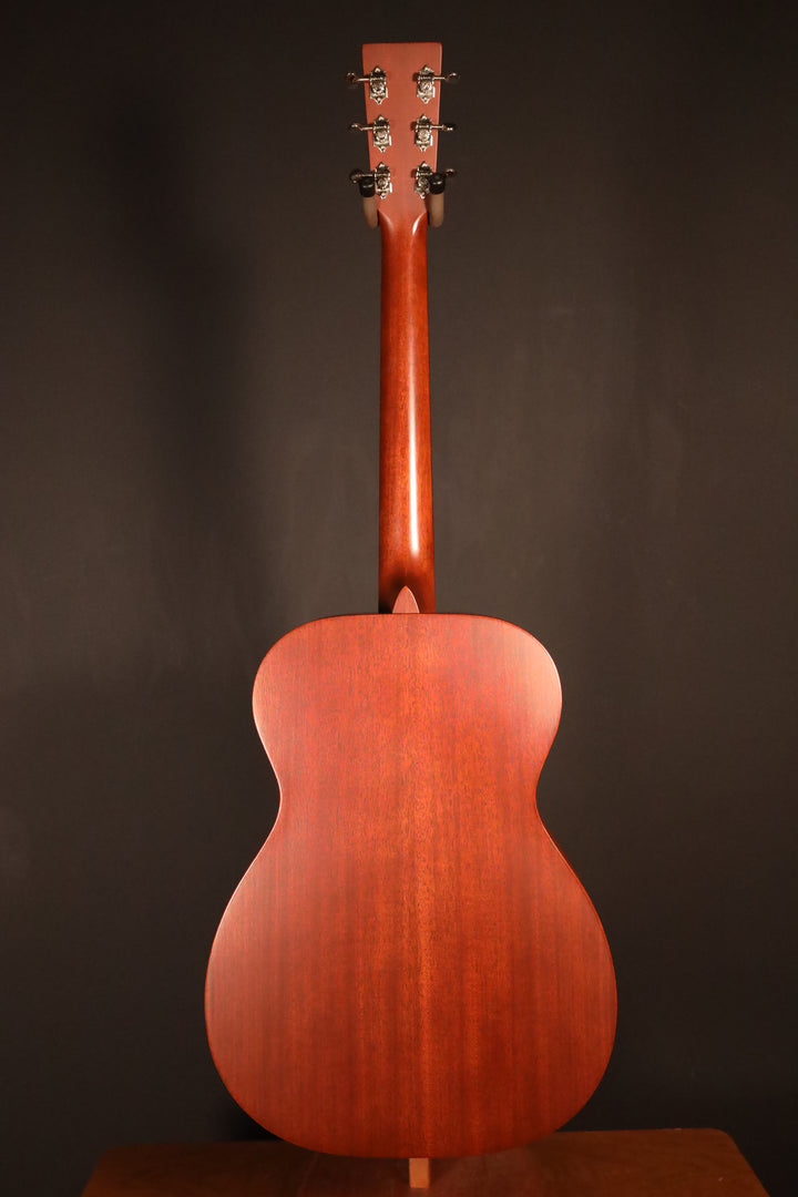 Martin 00-15M - All Mahogany (2012)