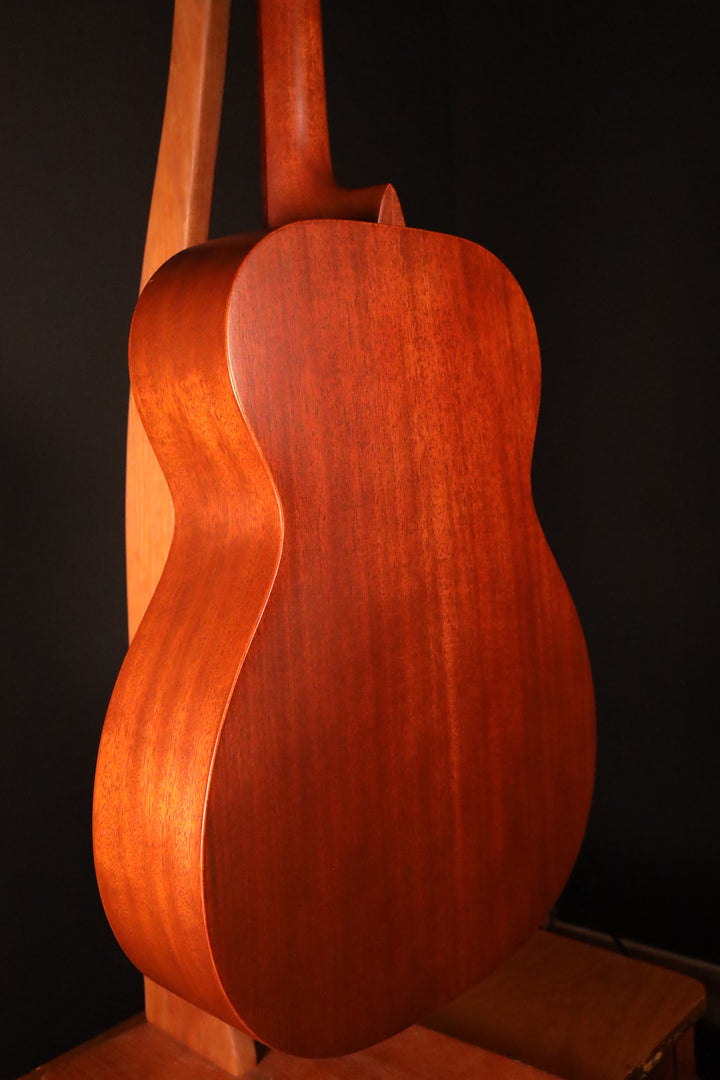 Martin 00-15M - All Mahogany (2012)