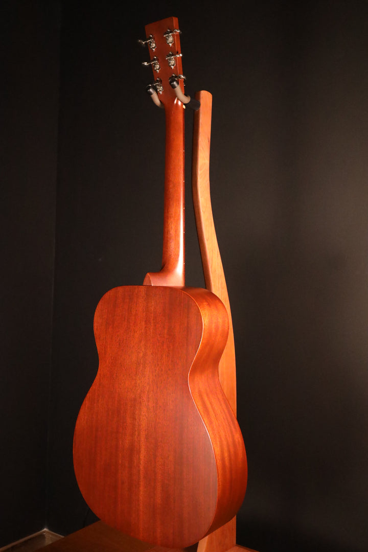 Martin 00-15M - All Mahogany (2012)