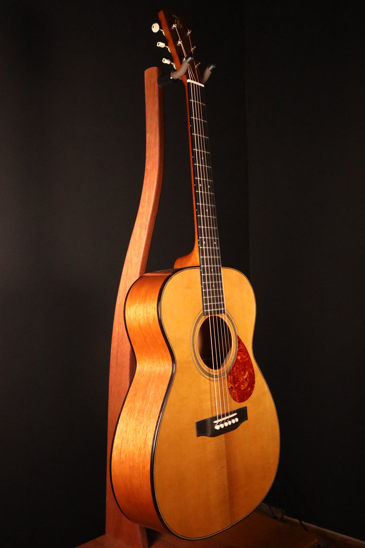 Gallagher Bluegrass Belle Grand Auditorium - Torrefied Adirondack Spruce/Mahogany (NEW)