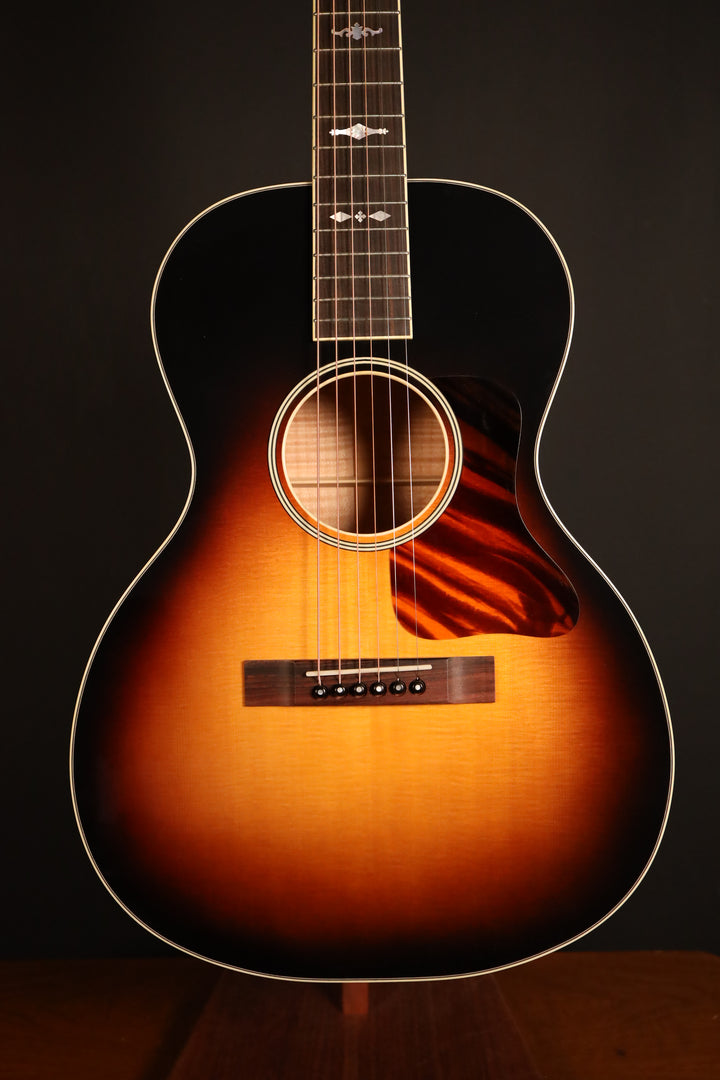 Huss and Dalton Crossroads L-13 Deluxe - Sitka Spruce/Maple (NEW)
