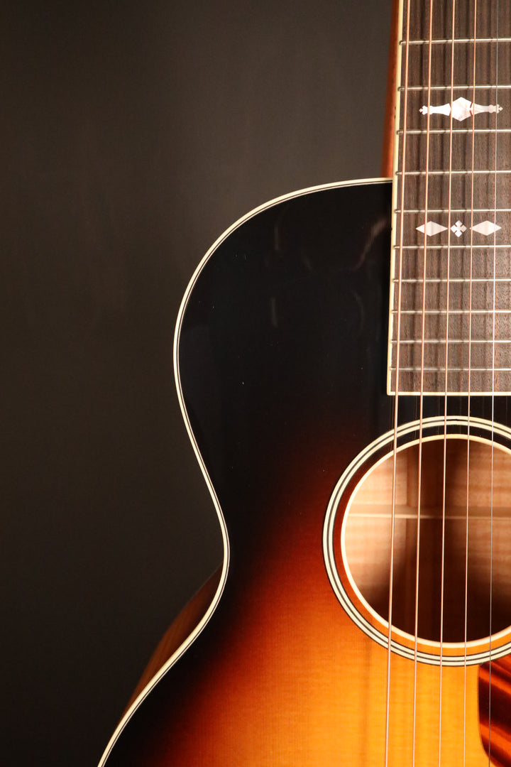 Huss and Dalton Crossroads L-13 Deluxe - Sitka Spruce/Maple (NEW)
