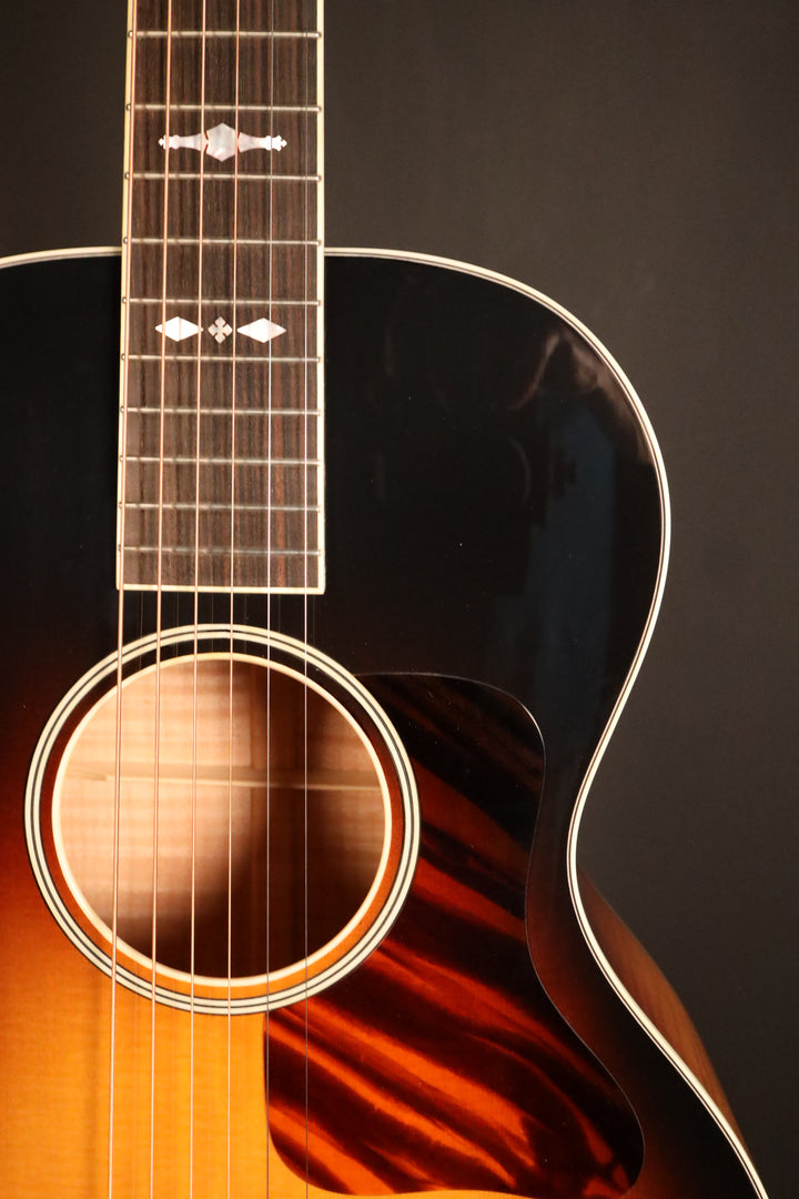 Huss and Dalton Crossroads L-13 Deluxe - Sitka Spruce/Maple (NEW)