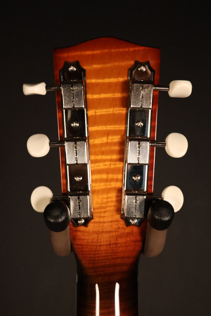Huss and Dalton Crossroads L-13 Deluxe - Sitka Spruce/Maple (NEW)