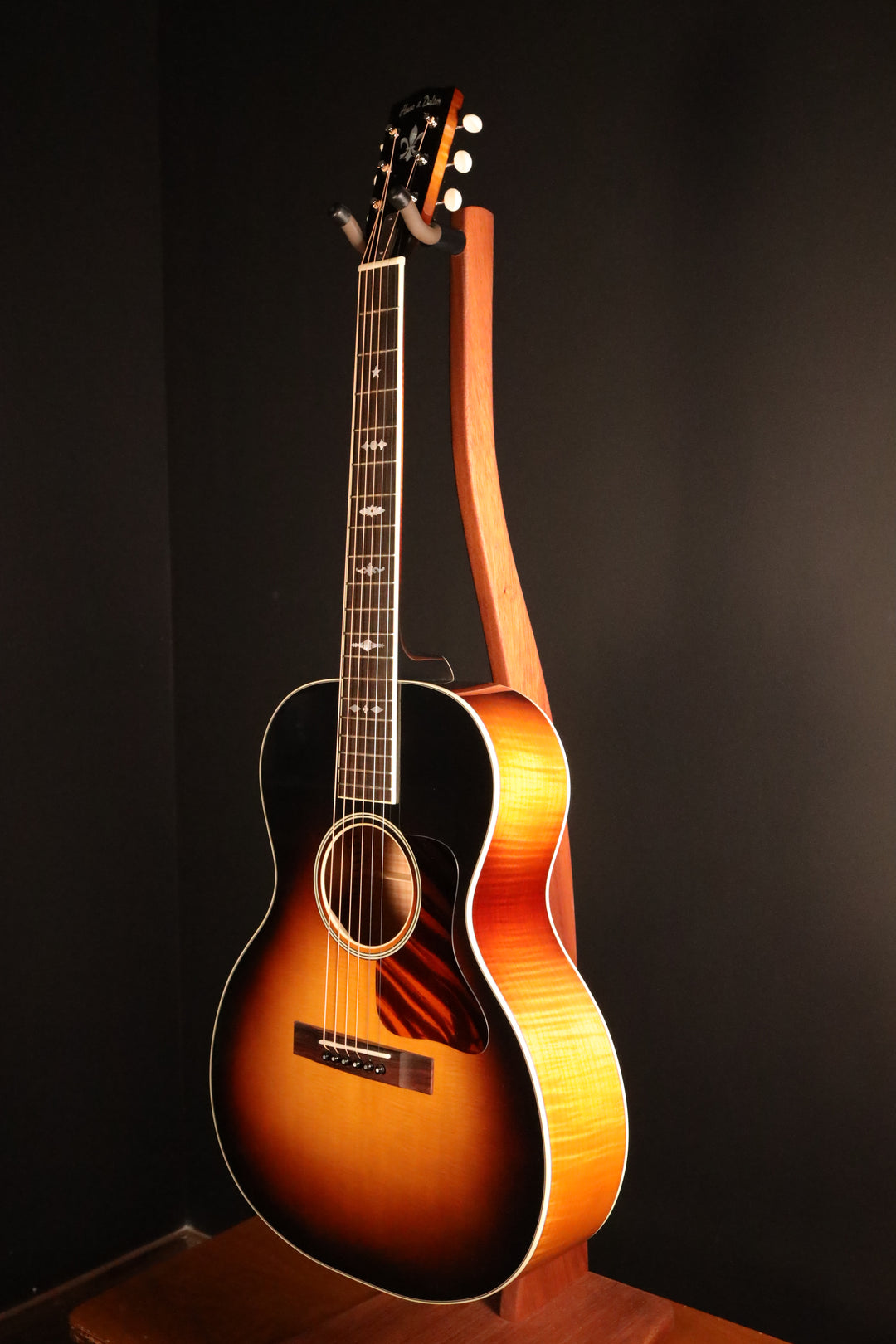 Huss and Dalton Crossroads L-13 Deluxe - Sitka Spruce/Maple (NEW)
