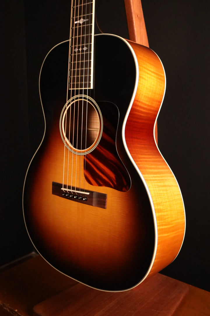 Huss and Dalton Crossroads L-13 Deluxe - Sitka Spruce/Maple (NEW)