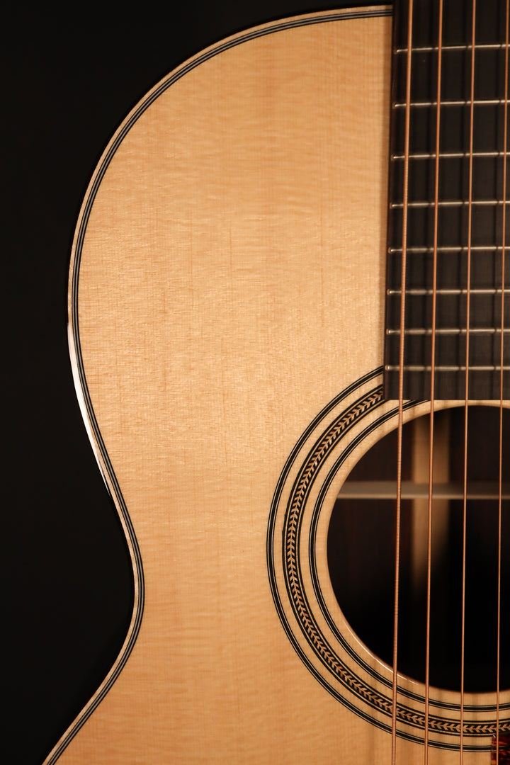 Huss and Dalton 000-SP - Sitka Spruce/Indian Rosewood (NEW)