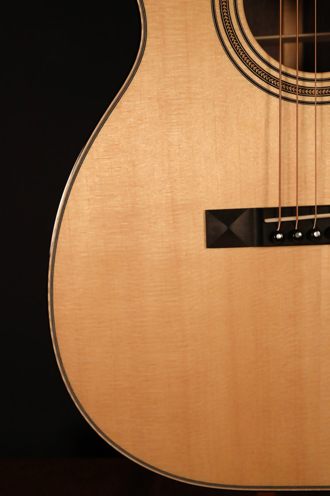Huss and Dalton 000-SP - Sitka Spruce/Indian Rosewood (NEW)