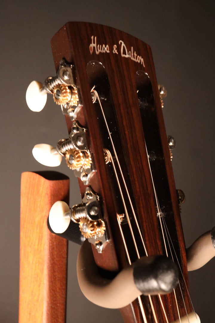 Huss and Dalton 000-SP - Sitka Spruce/Indian Rosewood (NEW)