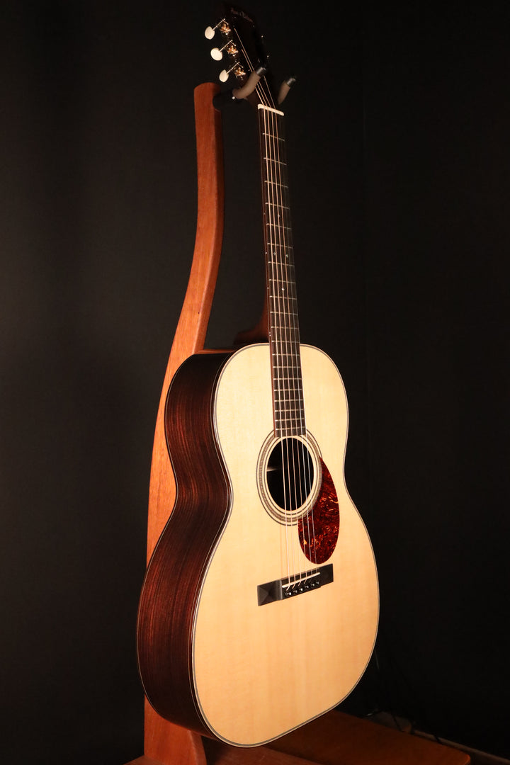 Huss and Dalton 000-SP - Sitka Spruce/Indian Rosewood (NEW)