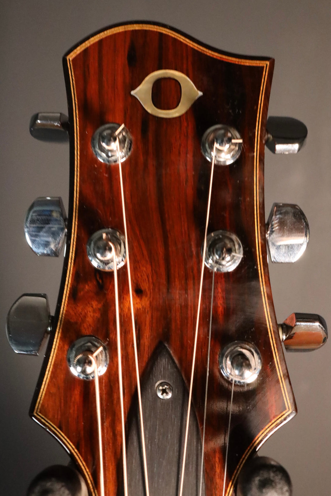 Olson Dreadnought - Sitka Spruce/Honduran Mahogany (1989)