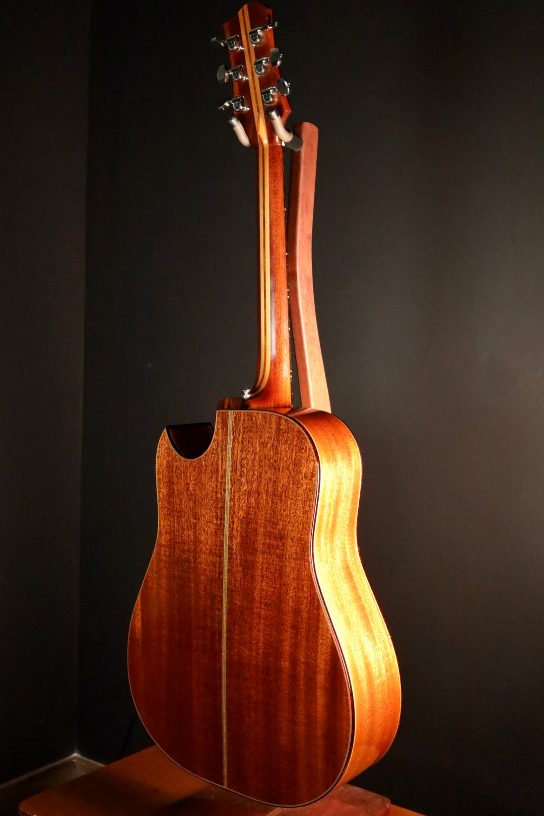 Olson Dreadnought - Sitka Spruce/Honduran Mahogany (1989)