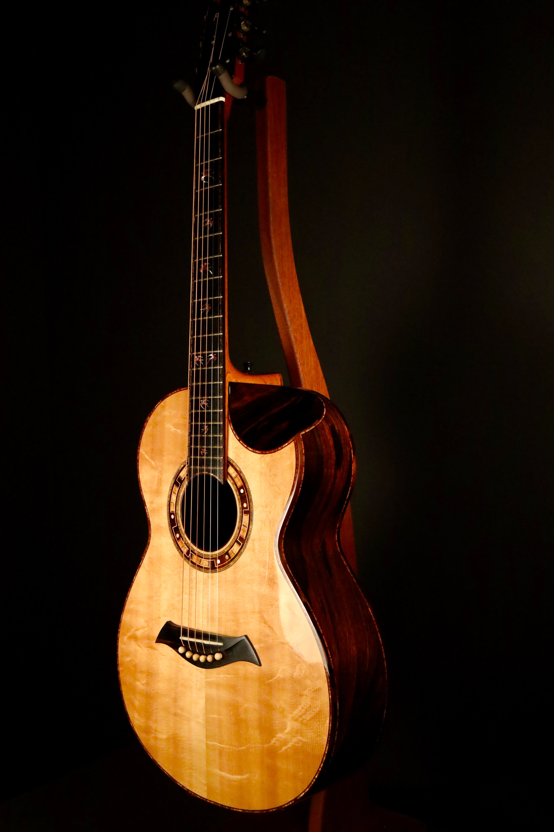 Edwinson Zephyr 00 - Brazilian Rosewood/Bearclaw Sitka Spruce