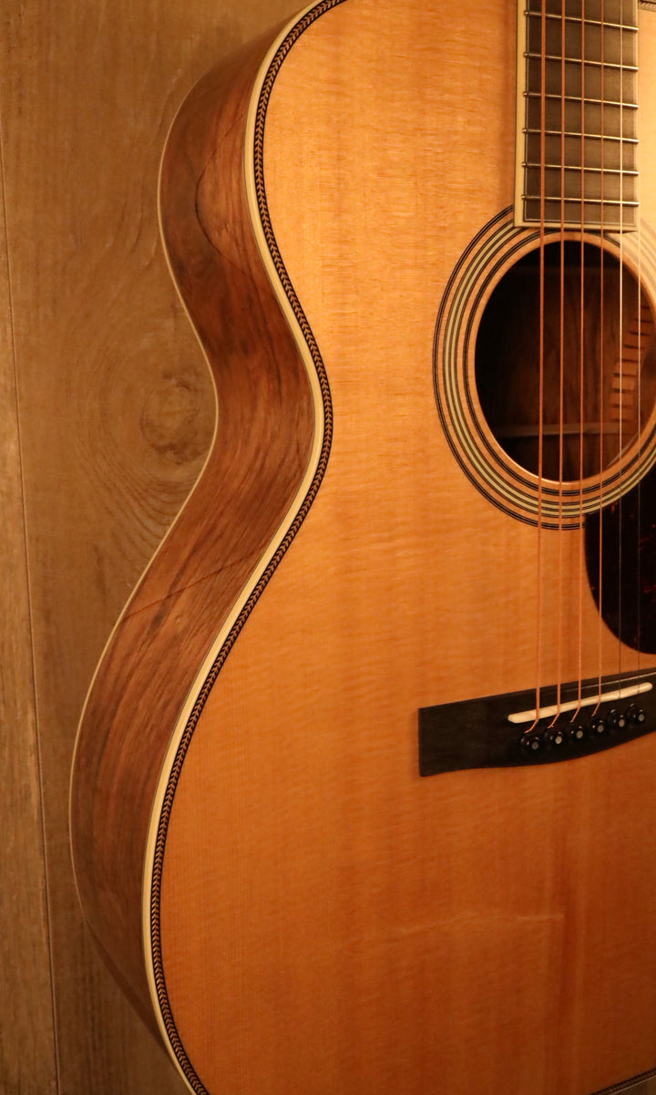 Huss and Dalton TOM-R Custom - "Old" Sitka Spruce/Honduran Rosewood (New)