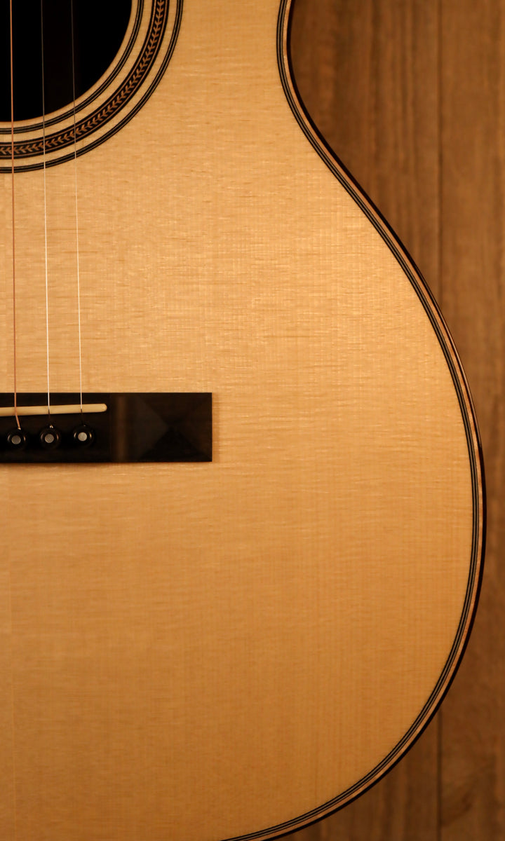 Huss and Dalton 00-SP - Engelmann Spruce and East Indian Rosewood (New)
